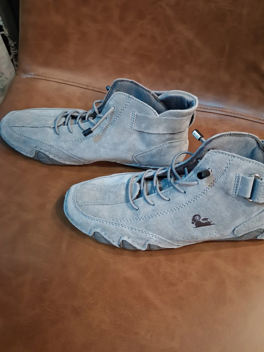DBEP Men’s Suede Chukka Boots in Light Gray